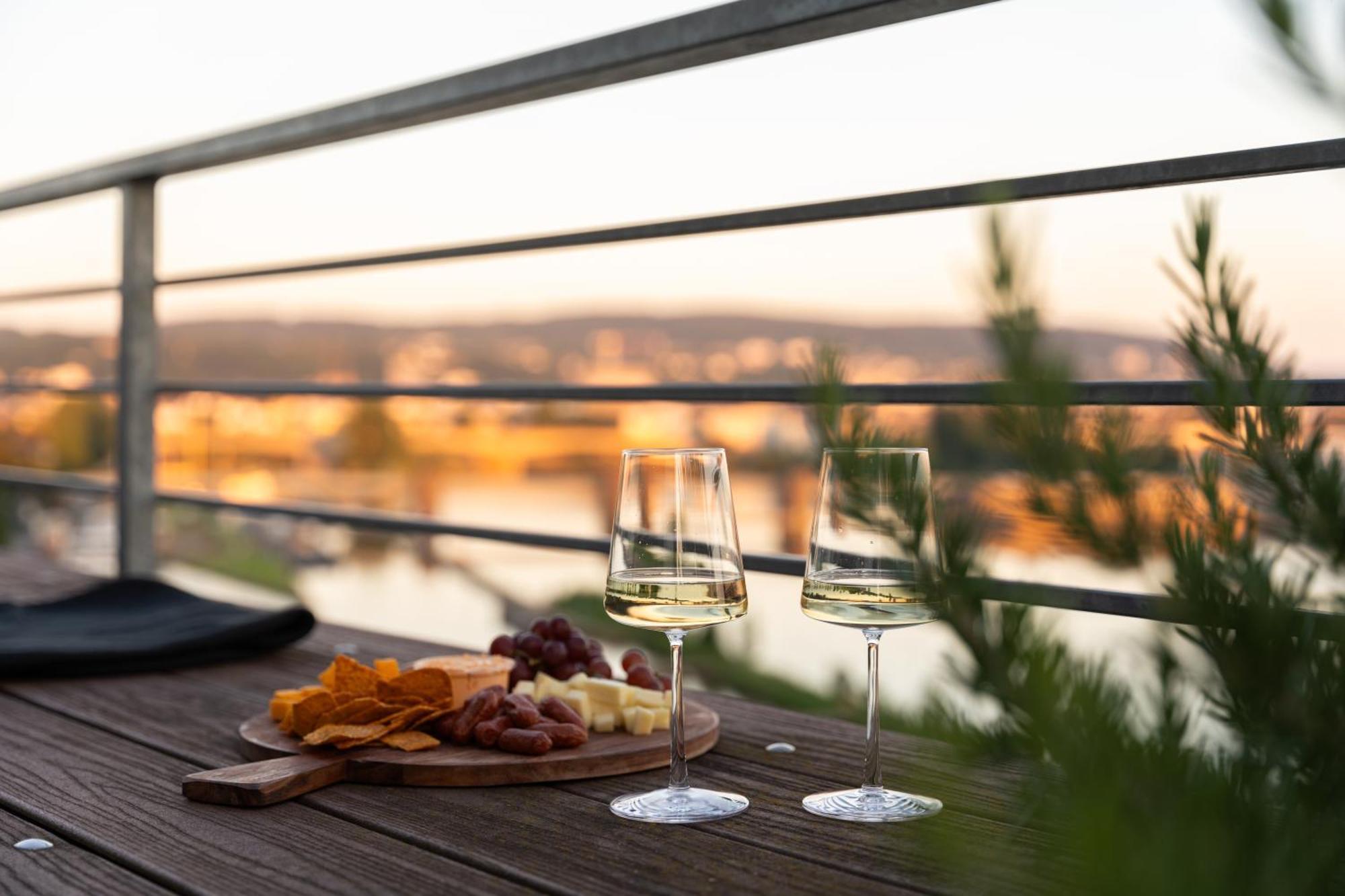 Penthouse Wohnung Mit Schoenem Moselblick In Metternich Koblenz  Kültér fotó