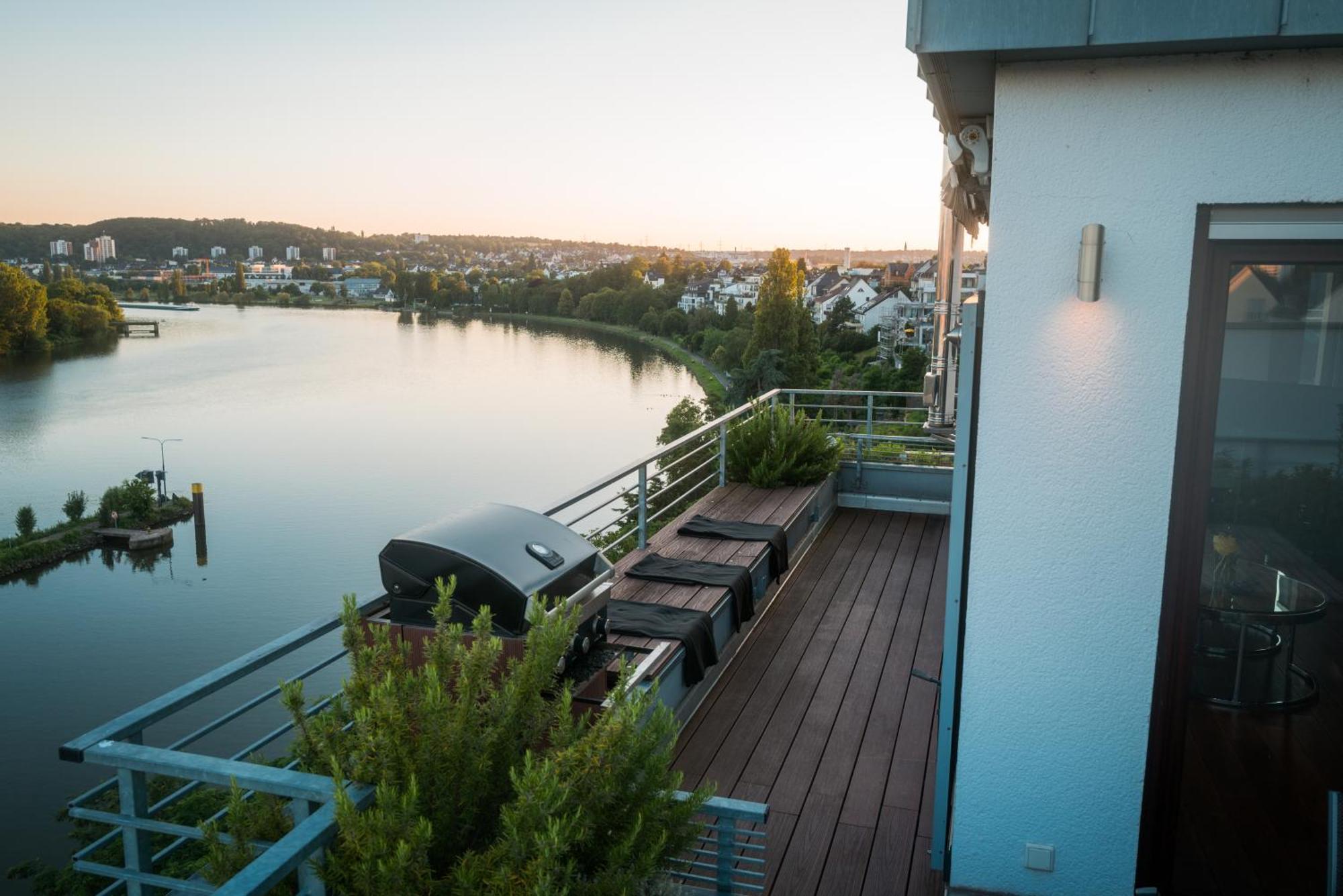 Penthouse Wohnung Mit Schoenem Moselblick In Metternich Koblenz  Kültér fotó
