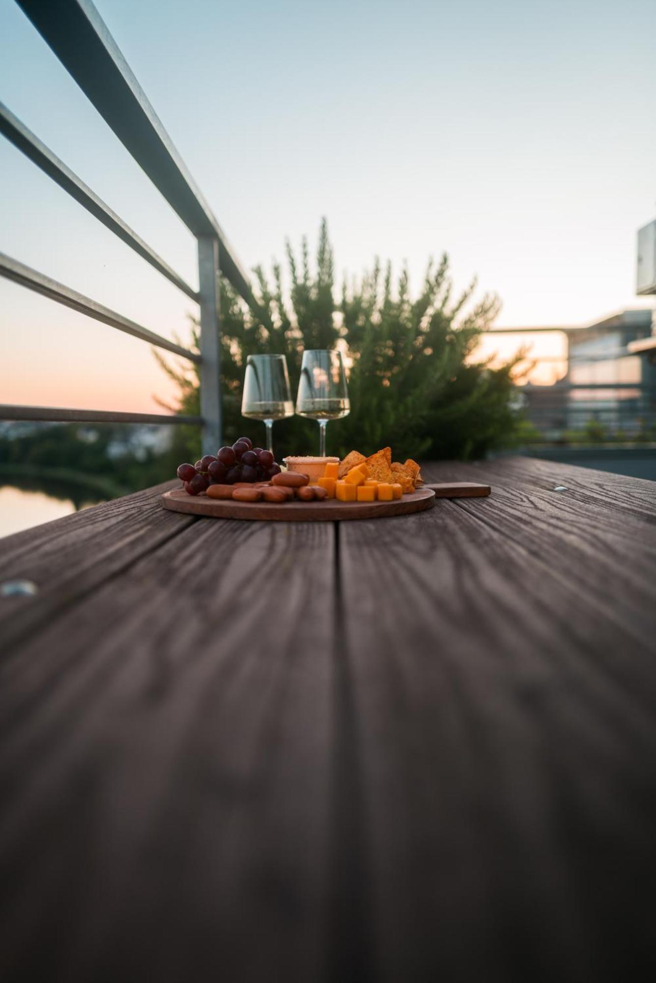 Penthouse Wohnung Mit Schoenem Moselblick In Metternich Koblenz  Kültér fotó